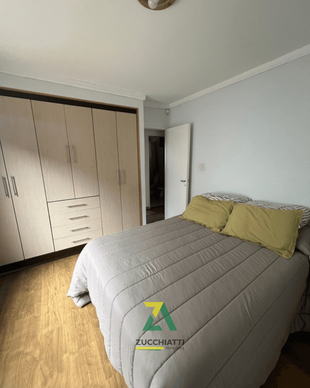 Excelente casa con mejoras en barrio ceco - 10