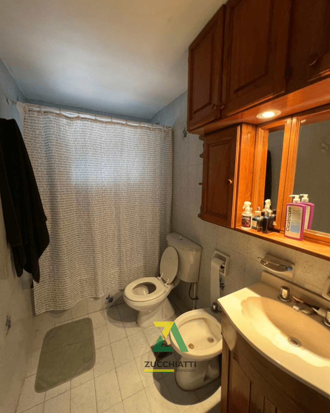 Excelente casa con mejoras en barrio ceco - 13