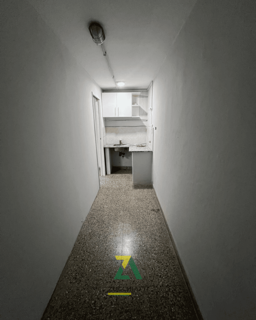 Alquiler salón comercial sobre avenida - 9