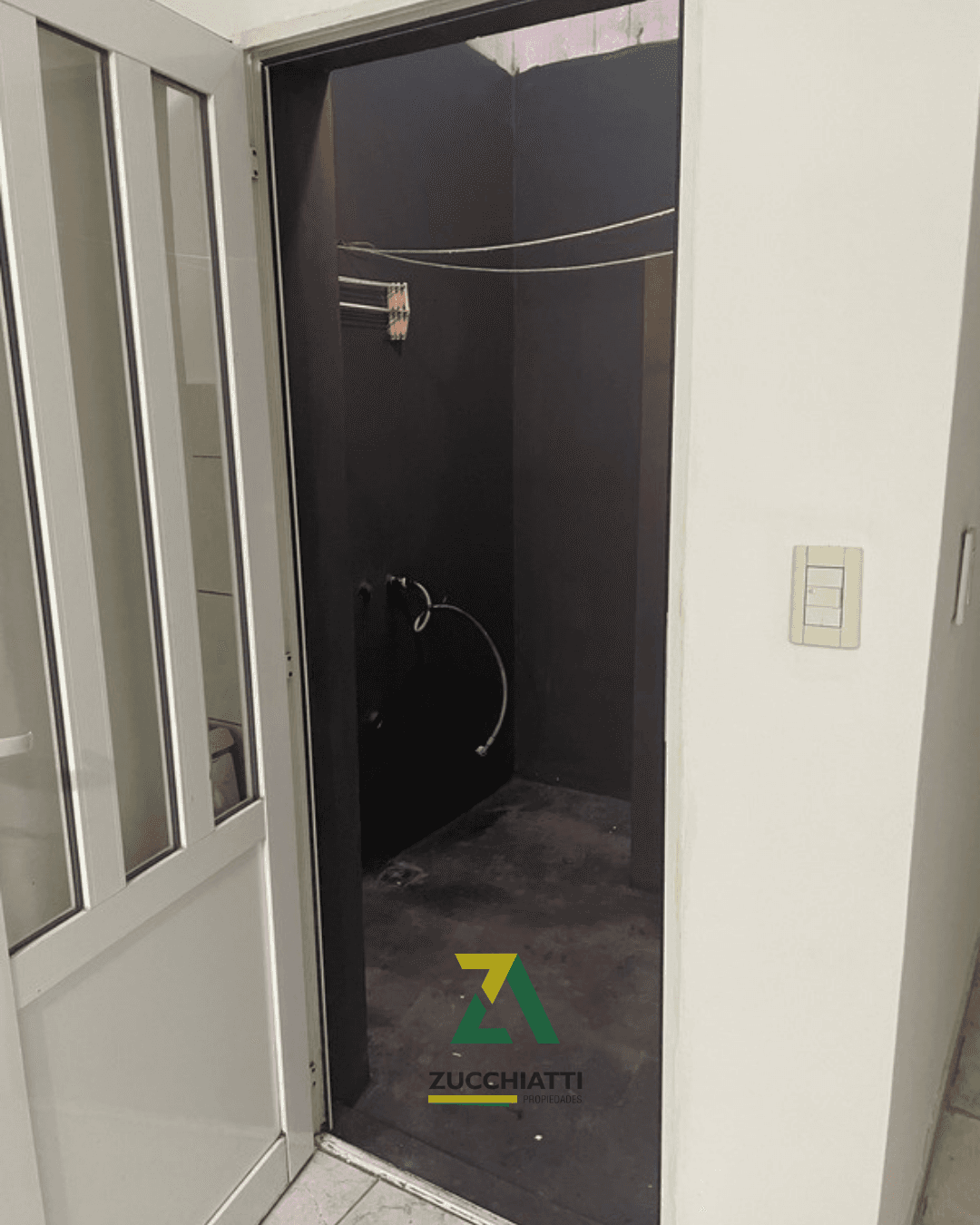 Venta departamento un dormitorio Mariano Moreno - 5