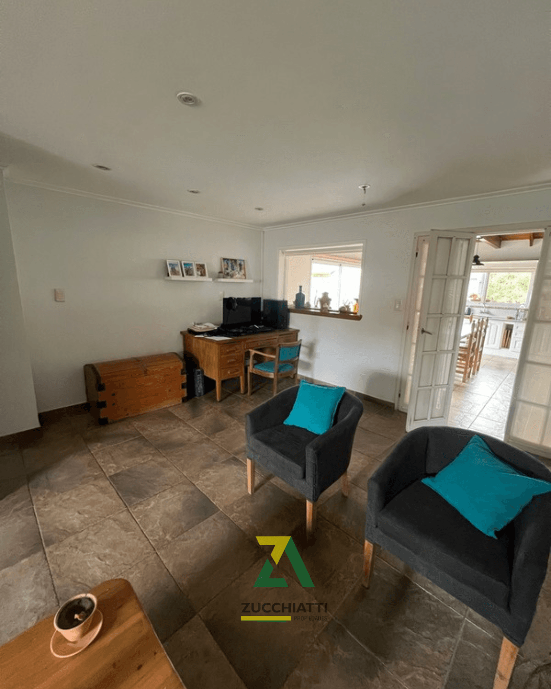 Excelente casa con mejoras en barrio ceco - 4