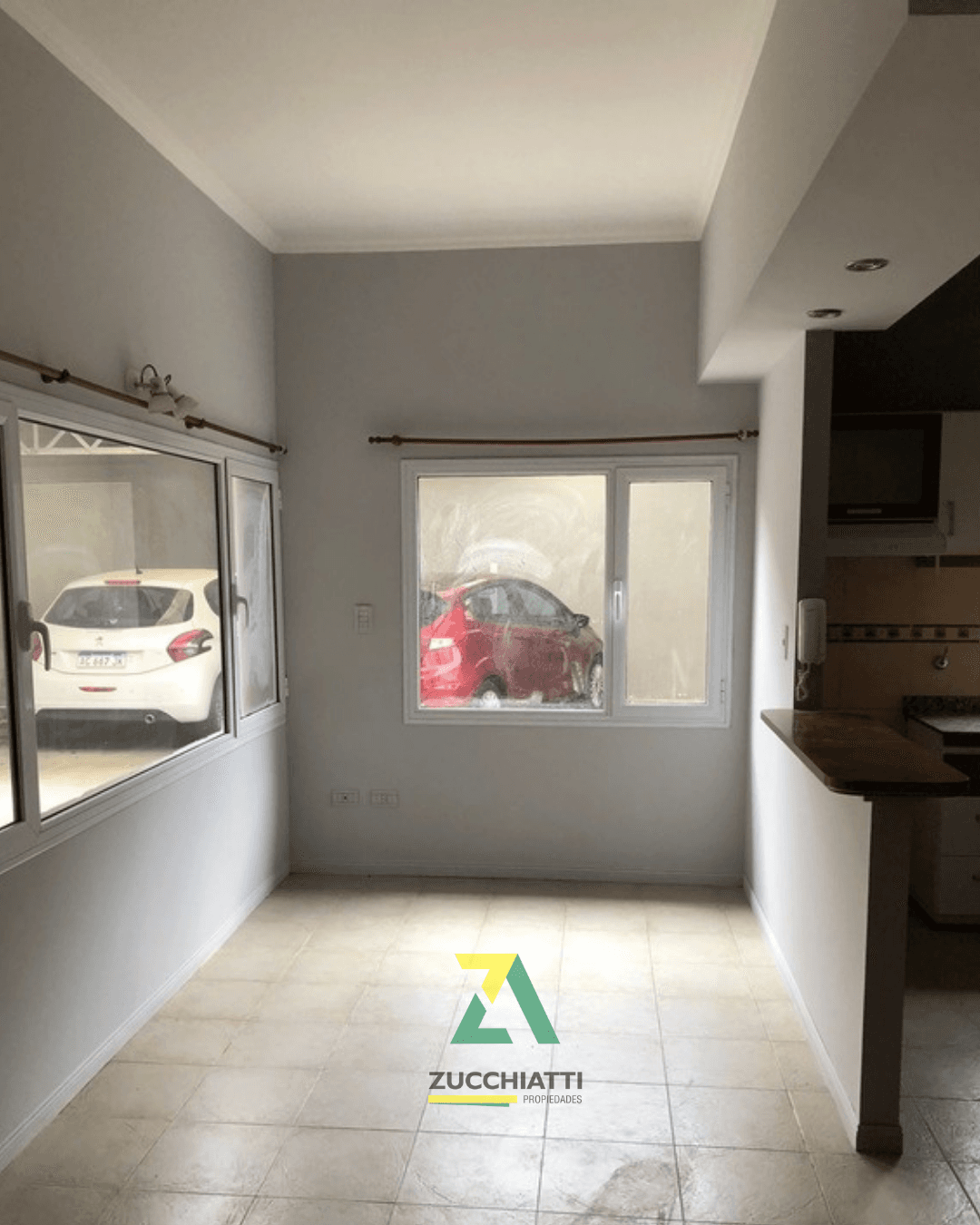 Venta depto planta baja dos dormitorios + 4 cocheras - 5
