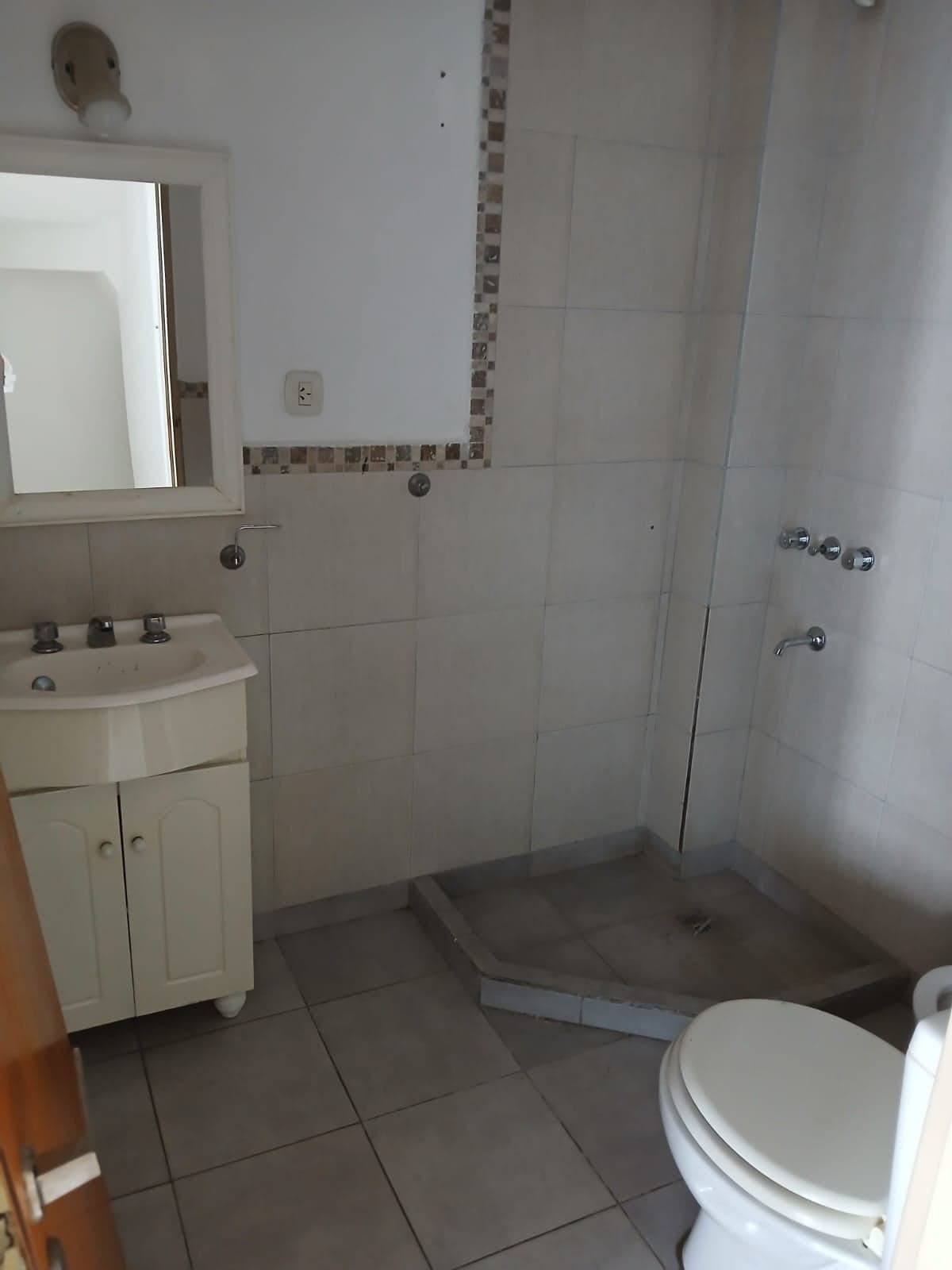 Alquiler duplex tres dormitorios en Mariano Moreno - 5