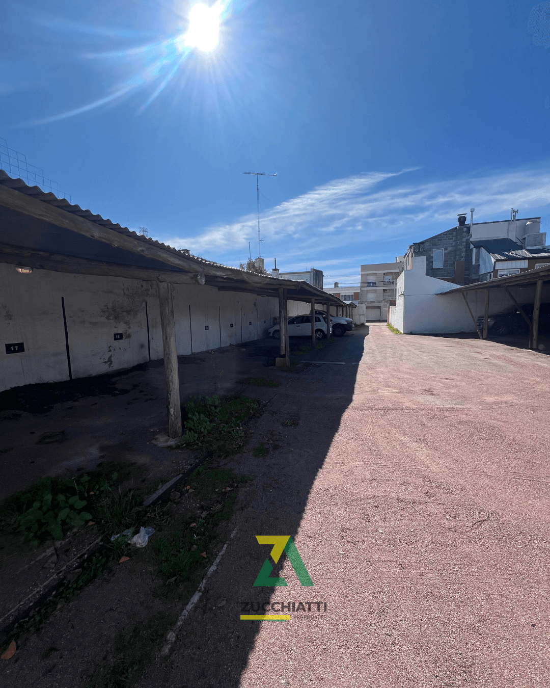 Venta lote + cocheras en microcentro - 3
