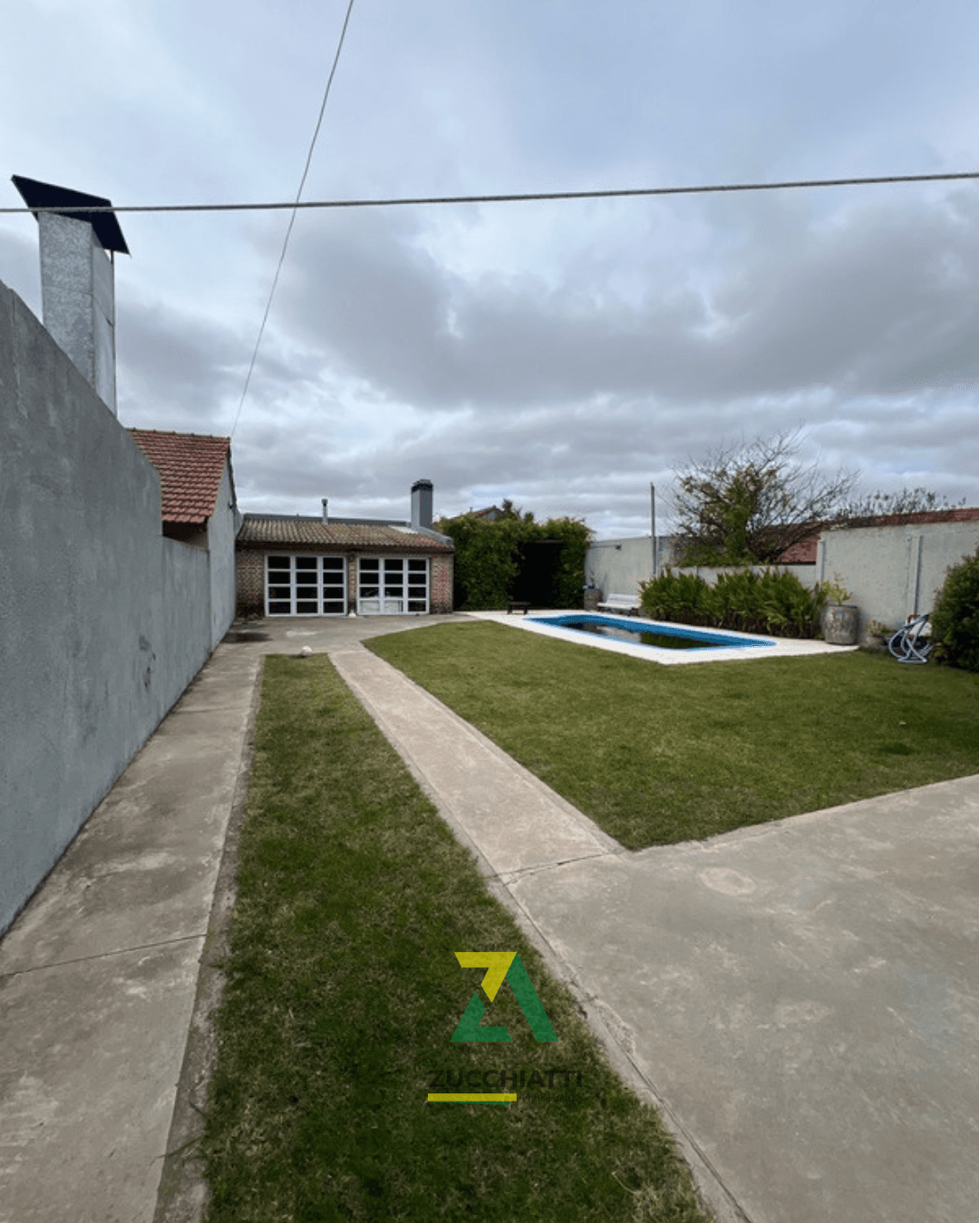 Excelente casa con mejoras en barrio ceco - 15