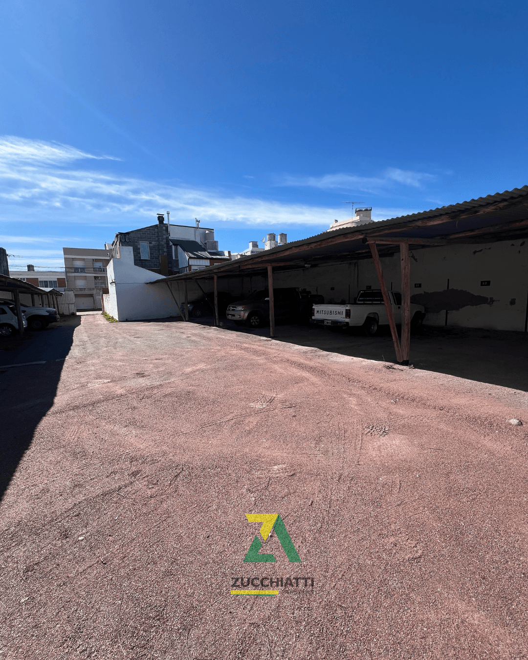 Venta lote + cocheras en microcentro - 4