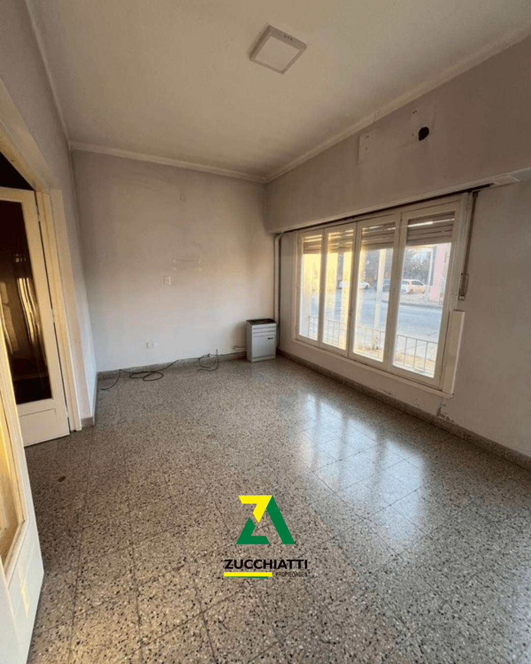 Venta casa microcentro 4 dormitorios - 2