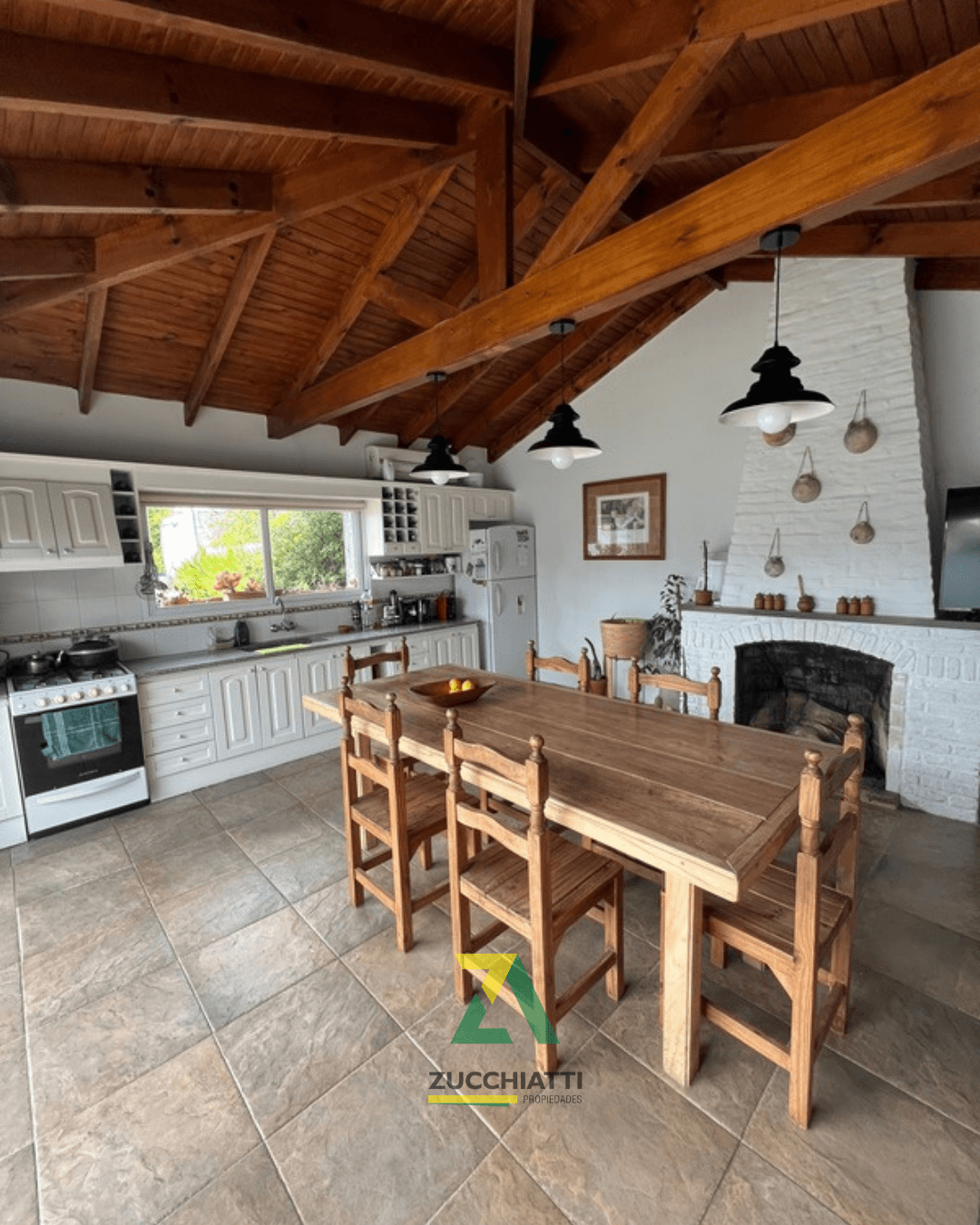 Excelente casa con mejoras en barrio ceco - 7