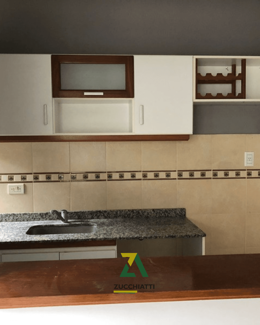Venta depto planta baja dos dormitorios + 4 cocheras - 4
