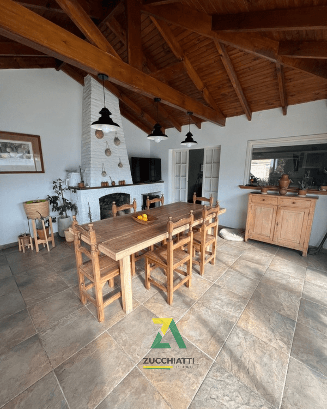 Excelente casa con mejoras en barrio ceco - 5
