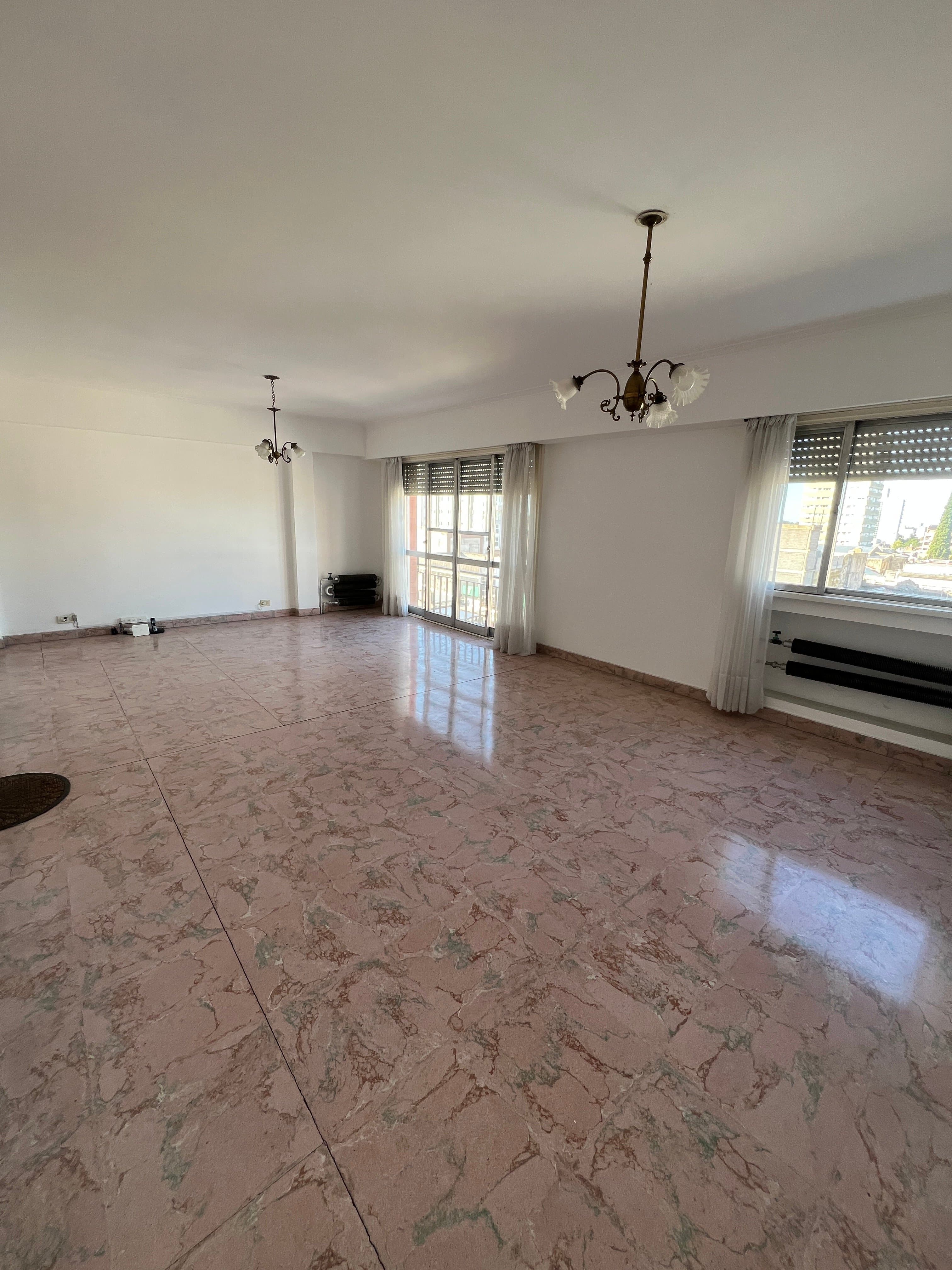 Venta piso de dos dormitorios en microcentro - 4