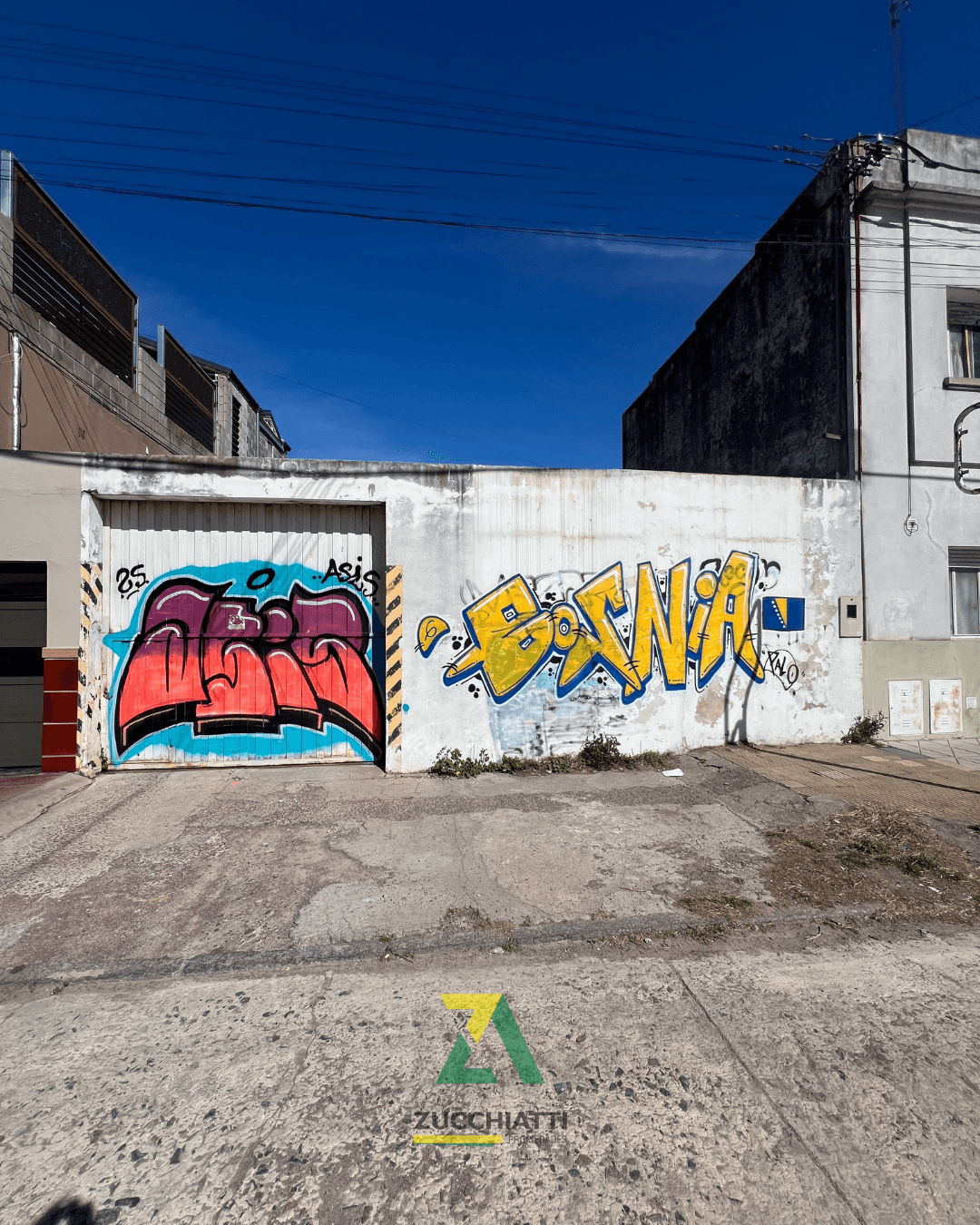 Venta lote + cocheras en microcentro