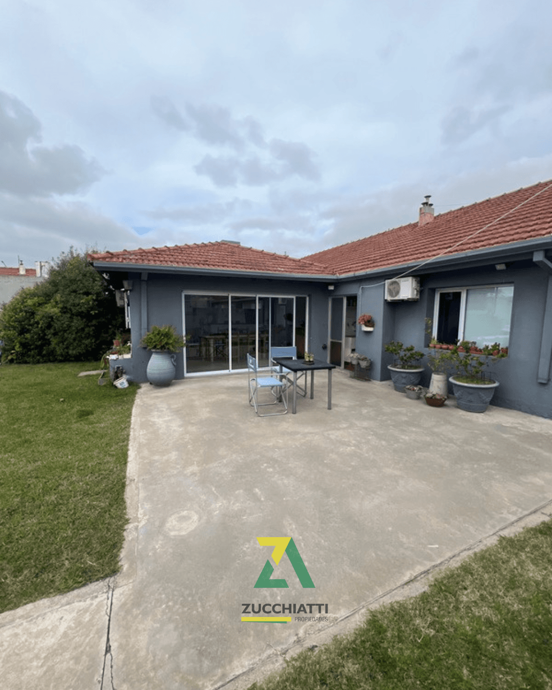 Excelente casa con mejoras en barrio ceco - 14