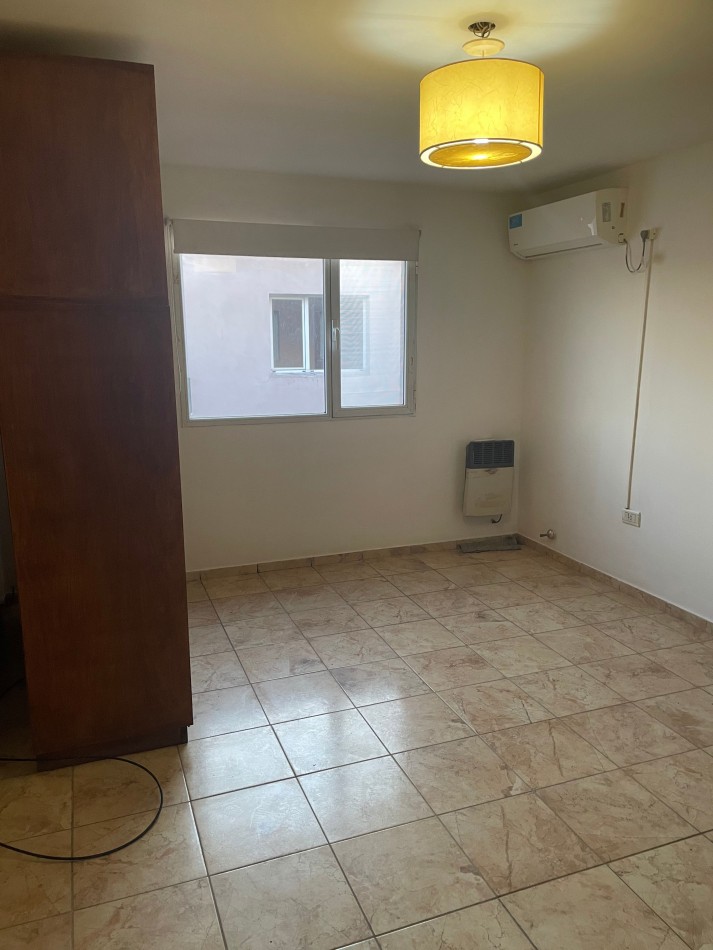 Venta depto 1 dormitorio Mariano Moreno